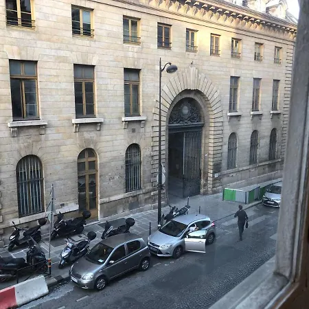 Cosy Arc De Triomphe Champs Elysees Bail Mobilite * Paris